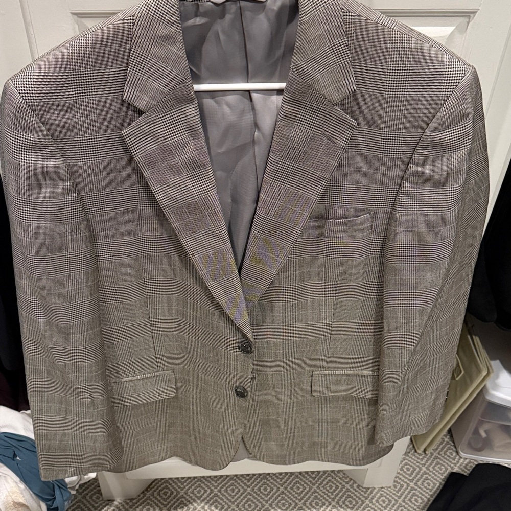 Classic Men's Checkered Blazer